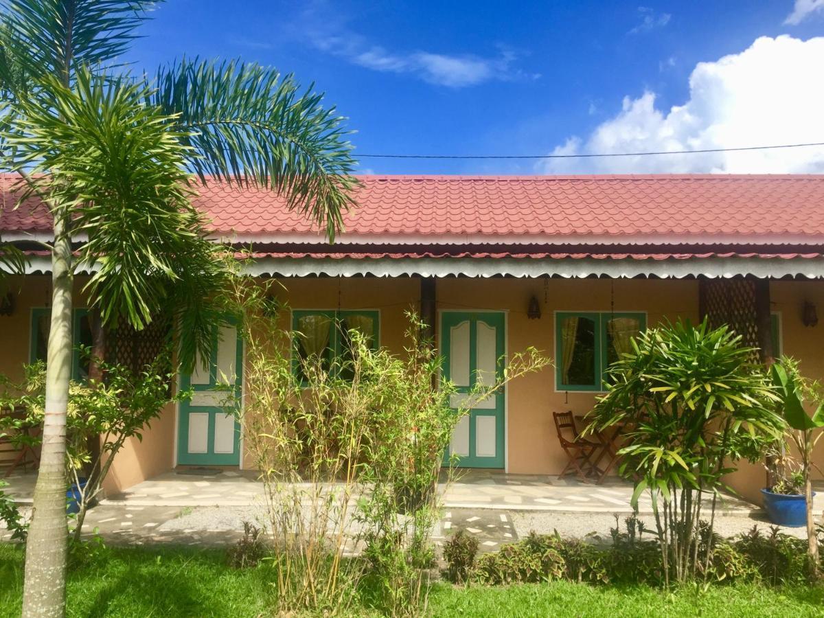 Soluna Guest House Пантай-Ченанг Екстер'єр фото