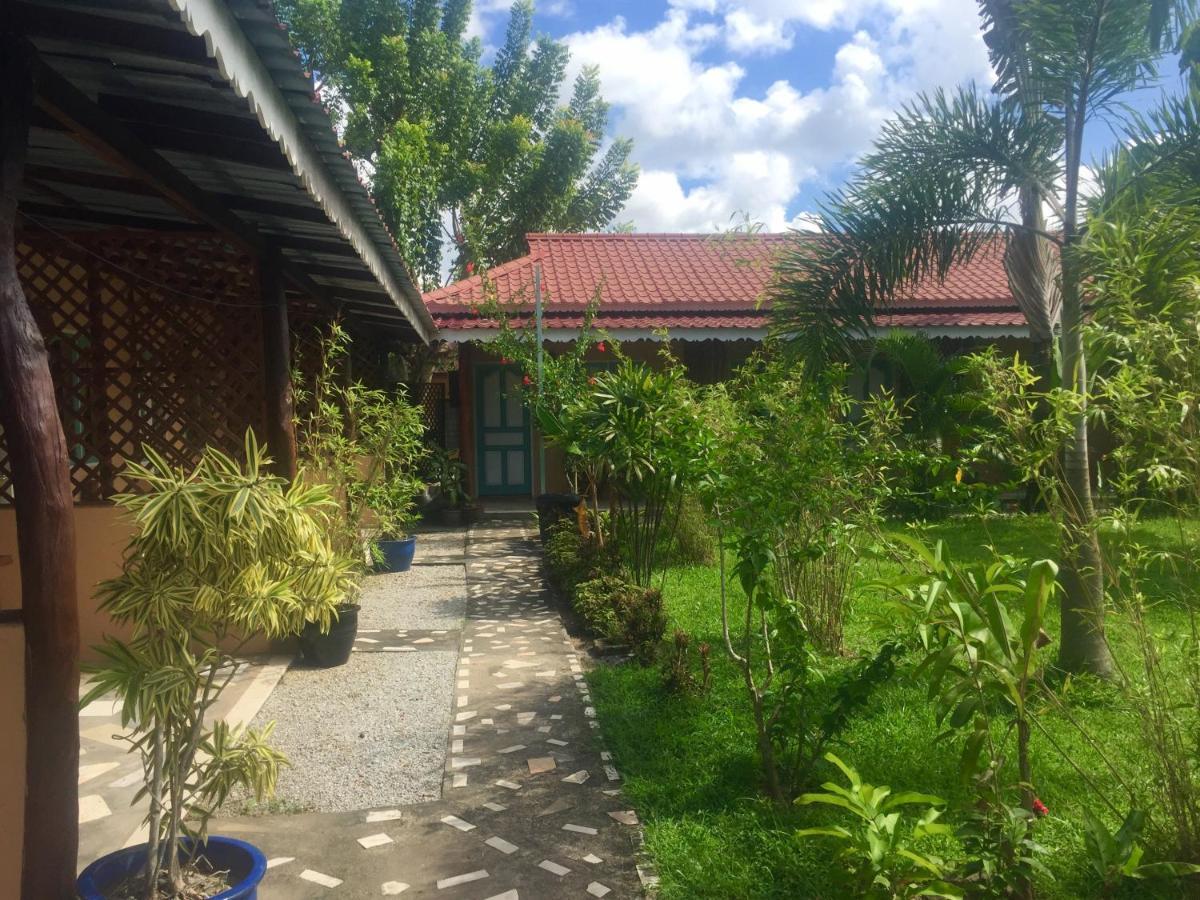 Soluna Guest House Пантай-Ченанг Екстер'єр фото